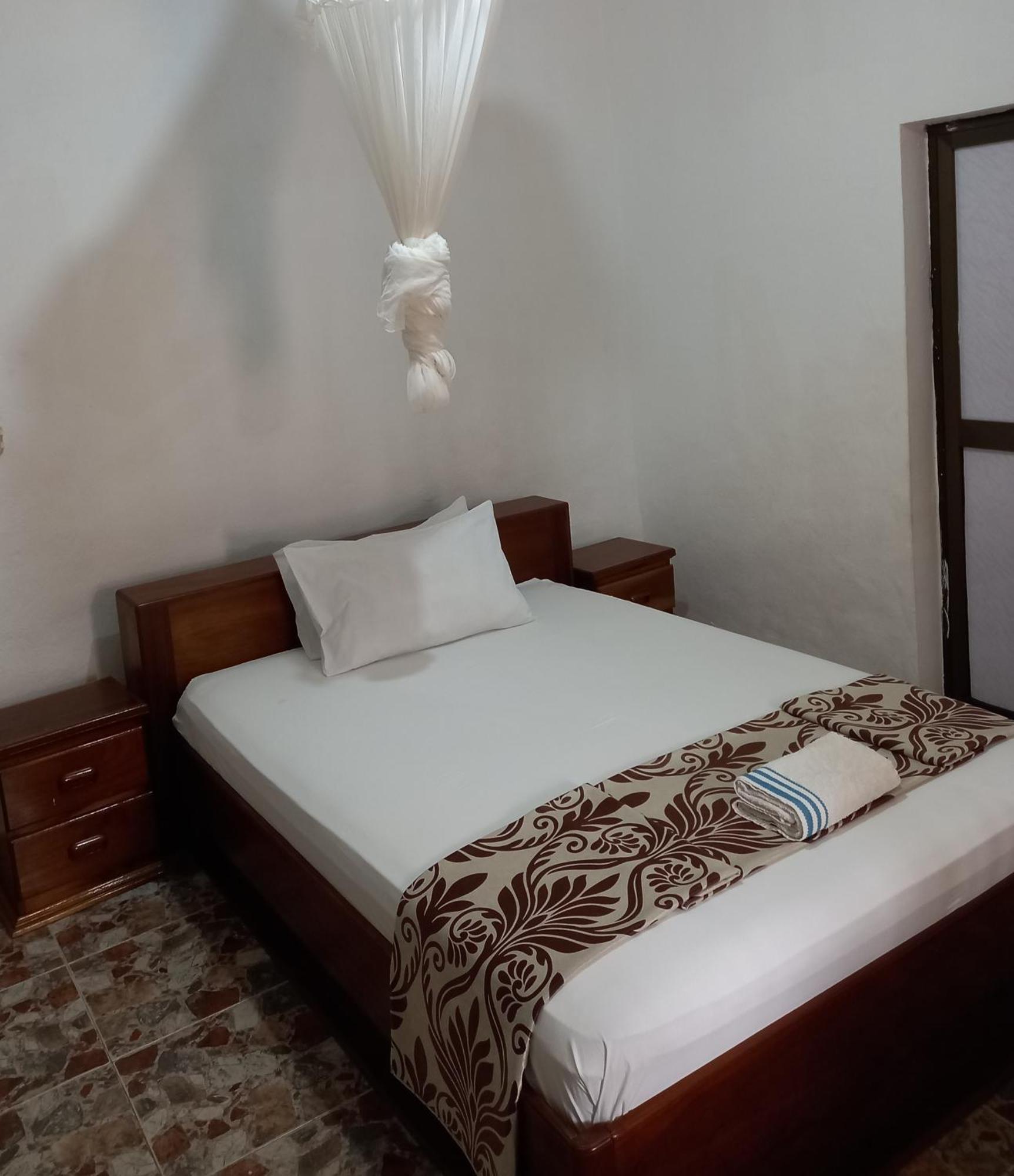Paloma Guest House Kenema Bagian luar foto