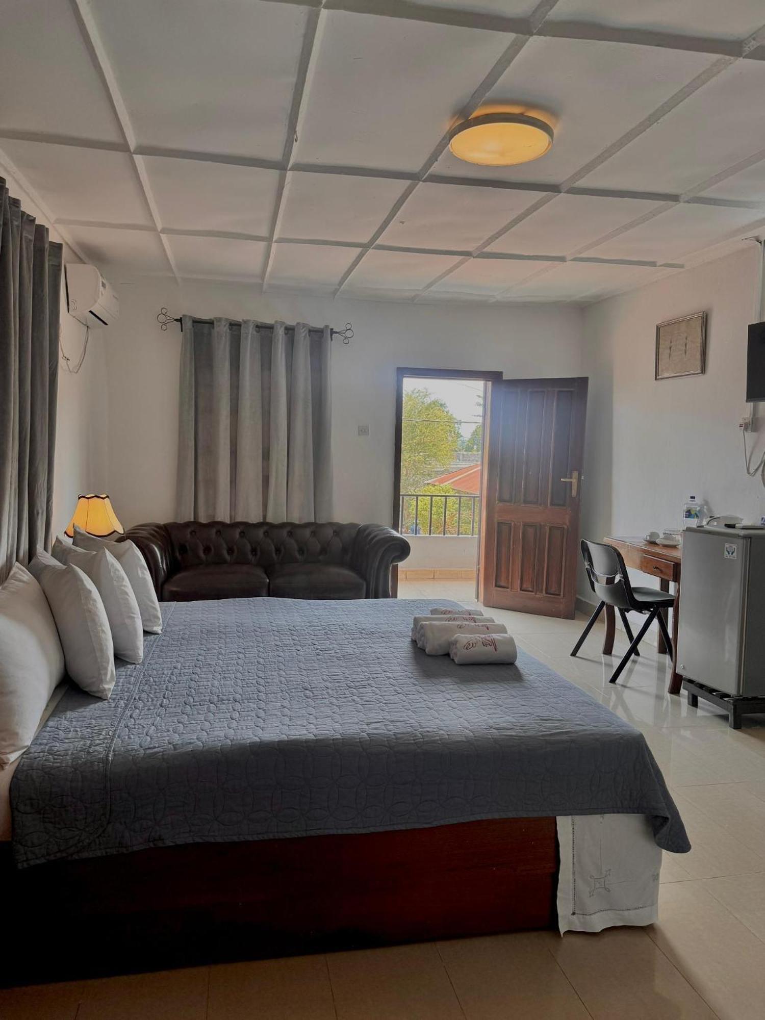 Paloma Guest House Kenema Bagian luar foto