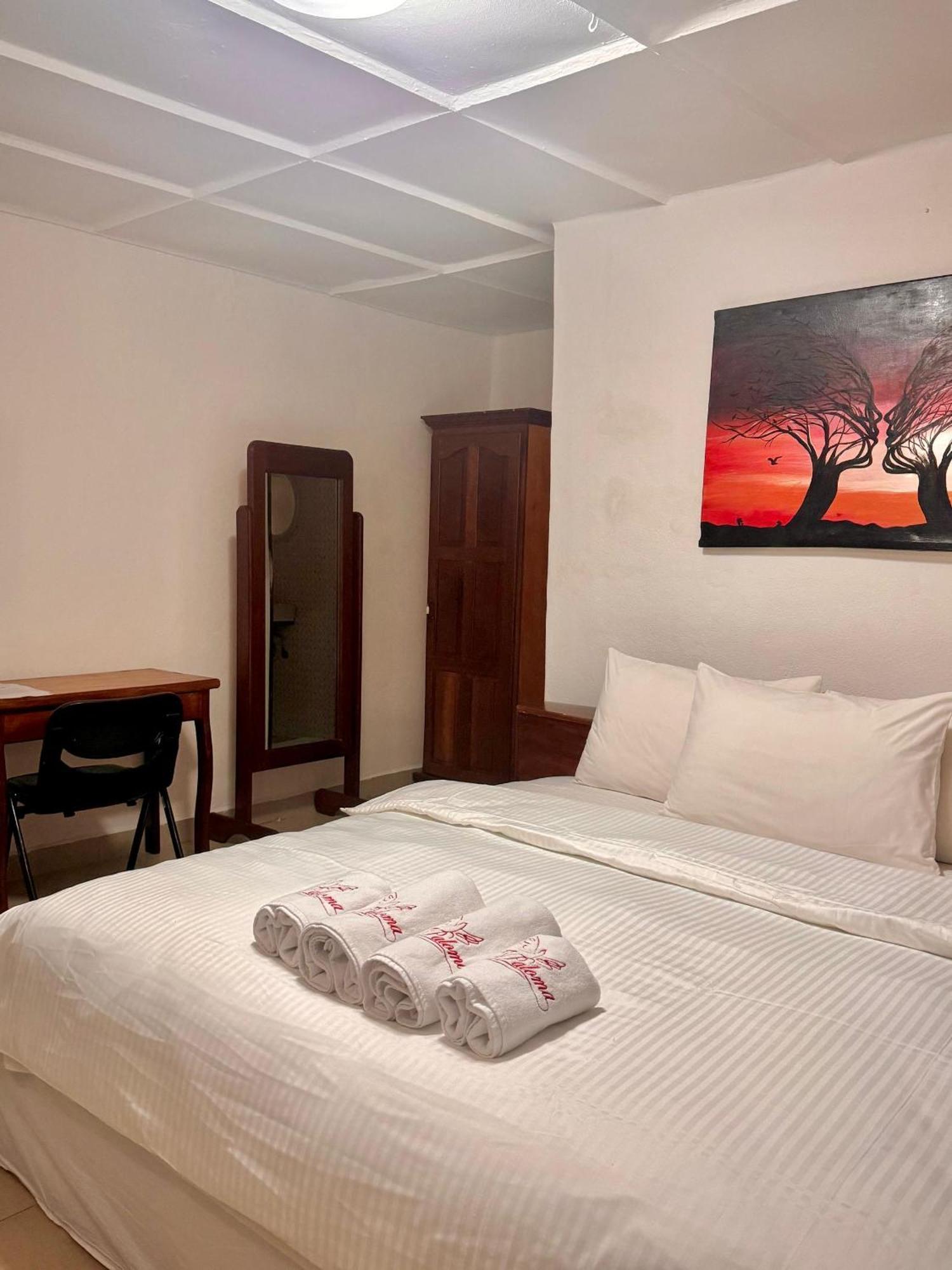 Paloma Guest House Kenema Bagian luar foto